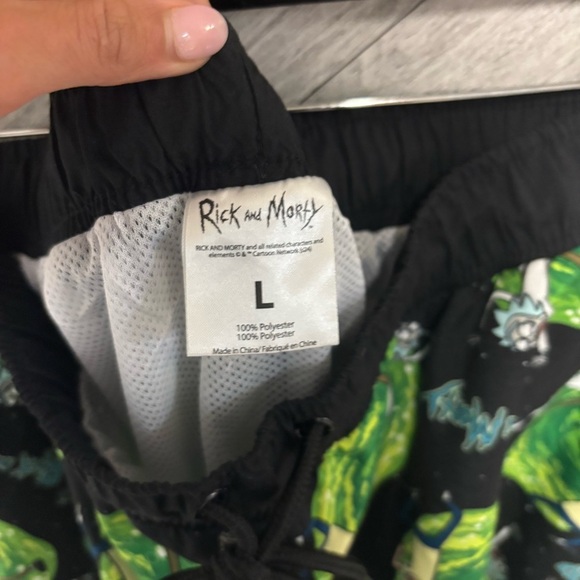 Rick & Morty | Men's Mesh Lined Swimming Trunks with Elastic Waistband size L - Picture 5 of 8